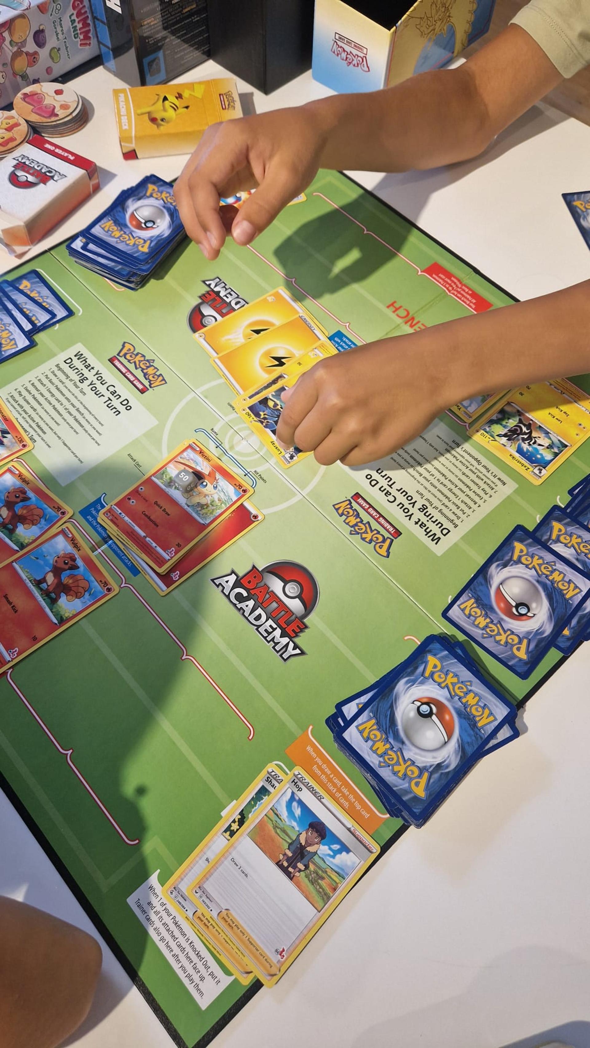 manohobis.com - vaikų pokémon battle academy